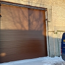 Hormann industriālie sekciju vārti brūnā krāsā