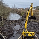 Cleaning ditches and canals with an excavator – improving water drainage