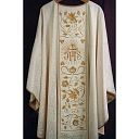 Вышивка на ткани