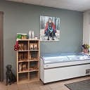 "Paw", fresh food concept store