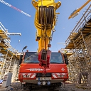 Motor crane