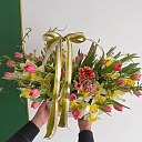 Flower bouquets with delivery