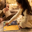 A child's game before bedtime