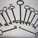 Door and locks qualitative opening