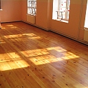 varnishing of wooden floors