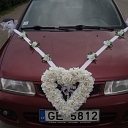 Heart-shaped flower bouquets for car decoration