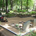 Akmens apstrāde, kapu pieminekļi, kapakmeņi