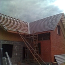 Roofer works