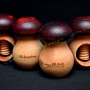 гравировка на ореховом дереве для корпоративных подарков.