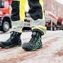 Winter running shoes