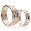 Custom-made gold wedding rings