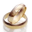 Custom-made gold wedding rings