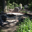 Making grave borders