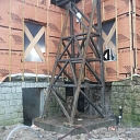 Metal building structures
