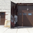 Hangar gates