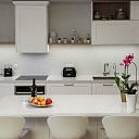 Virtuves virsma un sala no Corian ® materiāla