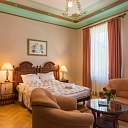 ROZE apartments. Triple room with bathroom