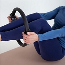 Pilates uz paklājiņa