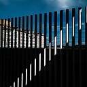 Design and installation of a metal fence in an urban environment