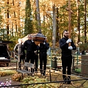 Atvadu mirkļi ar cieņu un iejūtību - mūsu komanda ir šeit