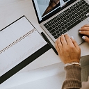 Weekly desk calendar