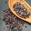 Dried juniper berries