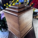 Urns for storing ashes