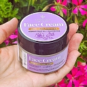 Face cream with collagen