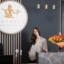 Modern and stylish reception area of Nofrete Medical Center, where a professional team welcomes patients in a friendly and peaceful atmosphere. First impressions, which creates trust and a sense of security.