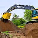 Компания EkoDeal предоставляет услуги по обработке грунта и сыпучих материалов, используя мощные и точные методы.