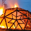 Madonna of fire sculptures, Sarkaņi
