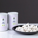 Vegan meringue cookies with rhubarb flavor