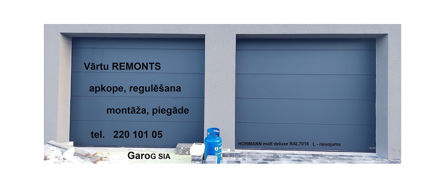 Sectional gates of private houses of the Hormann promotion, matte anthracite