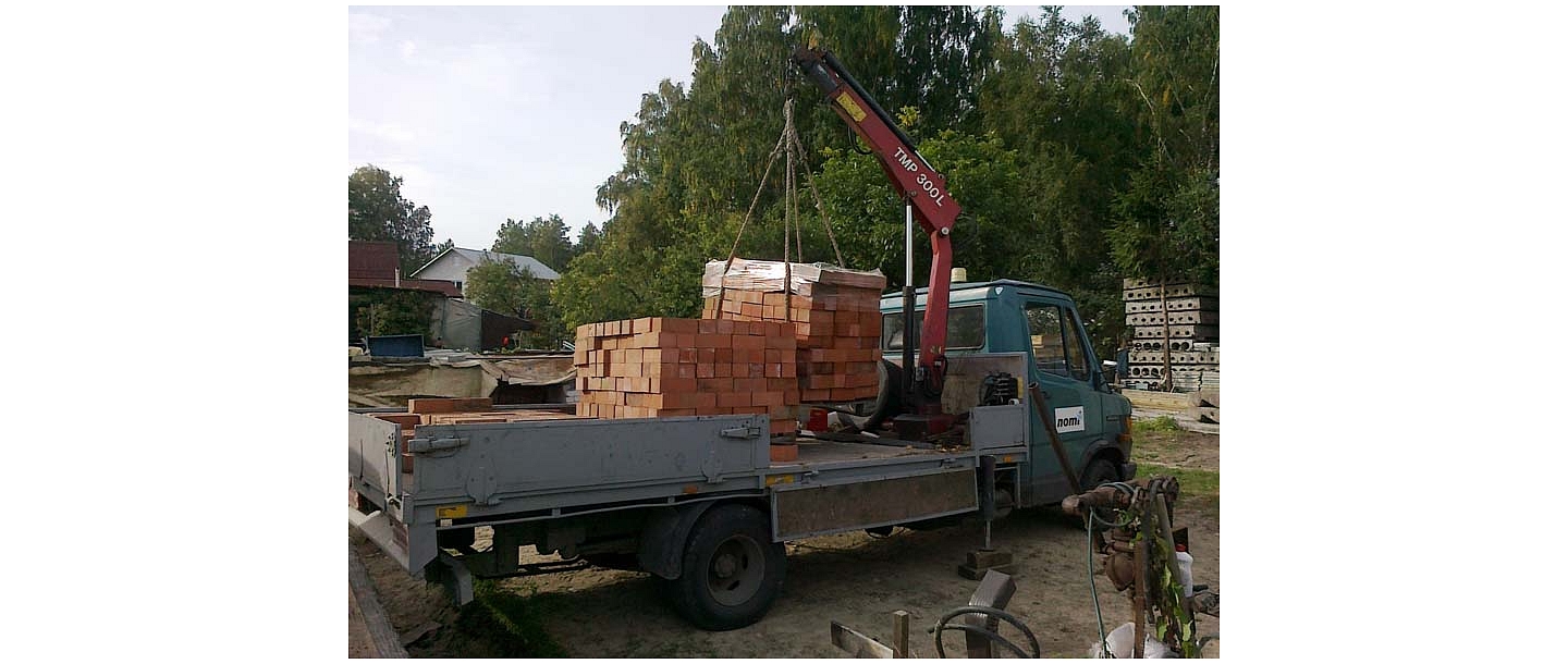 We transport bricks