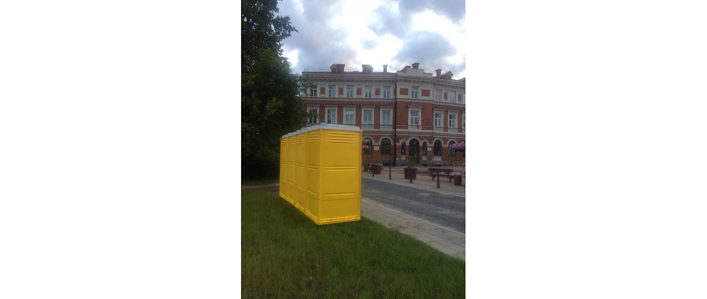 portable toilet rental