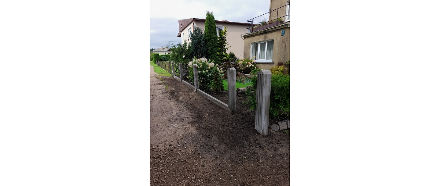 Fencing construction