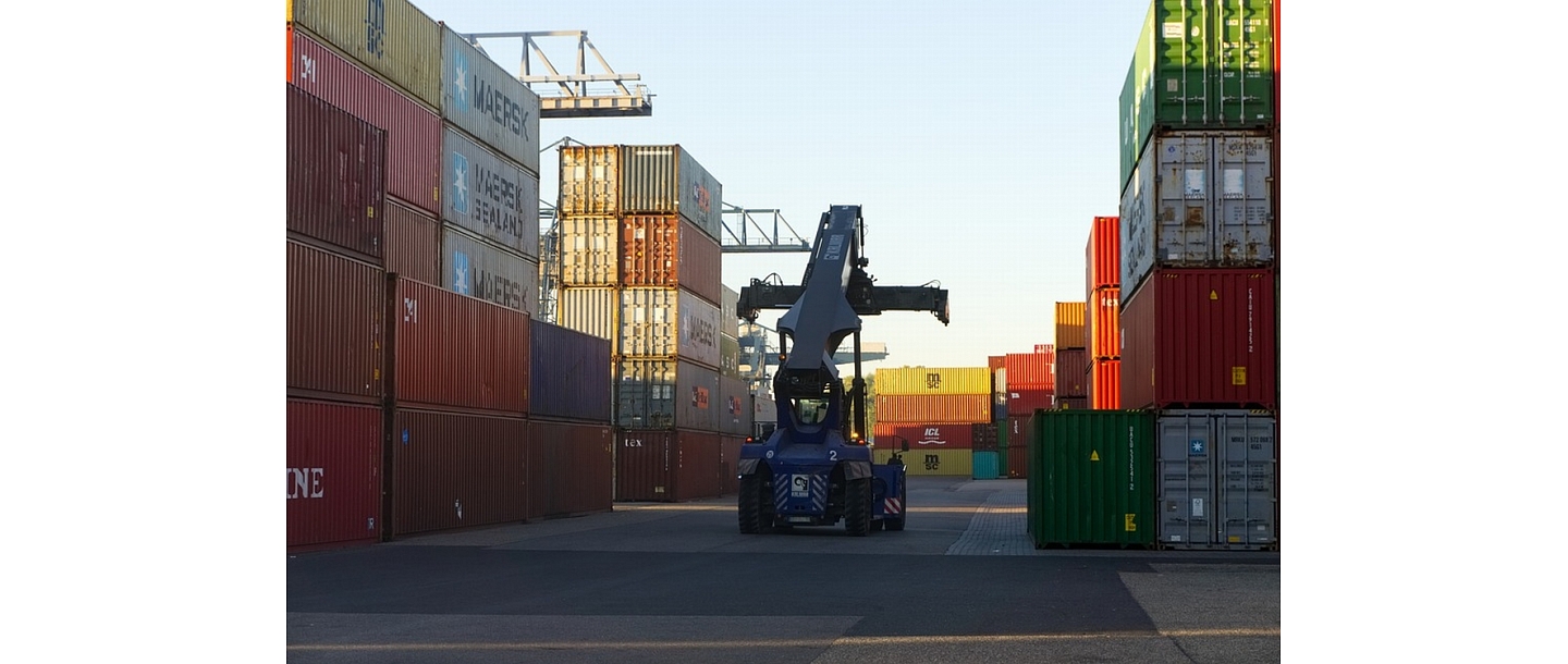 Motor crane services