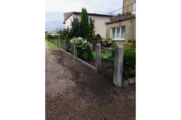 Fencing construction