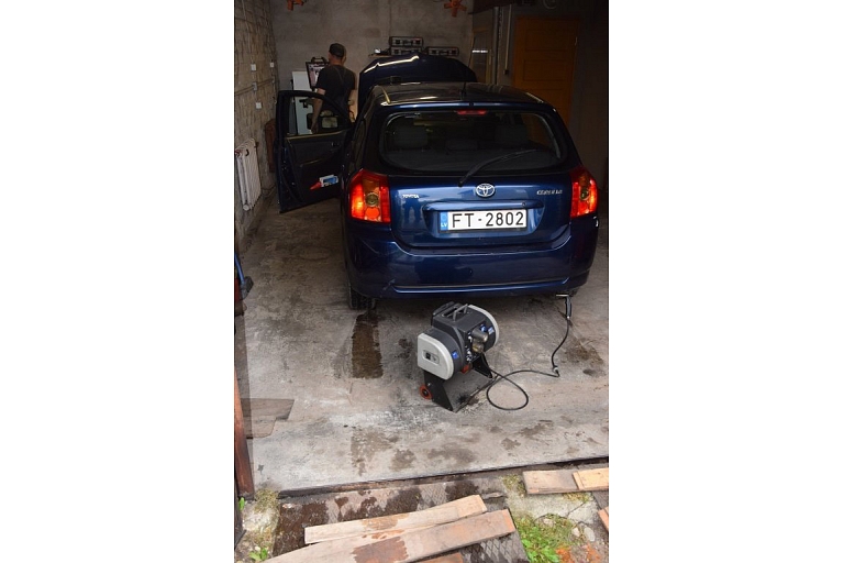Химчистка автосалонов