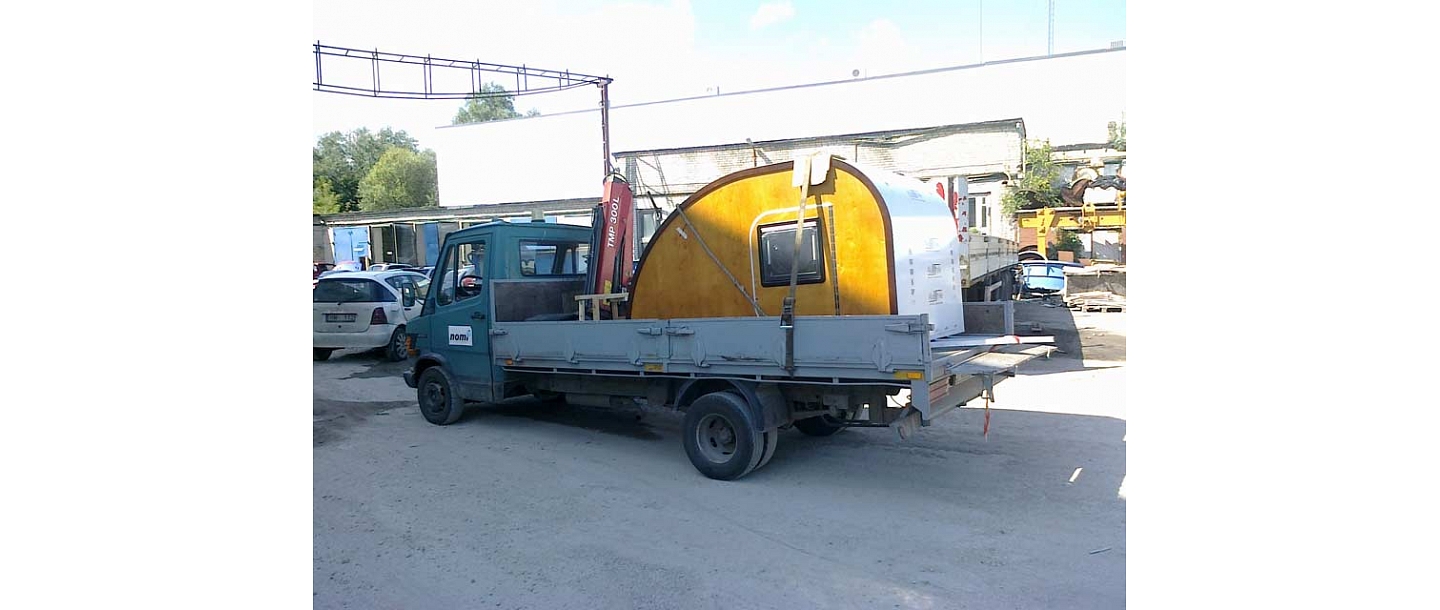 Smagais automobilis ar celtni