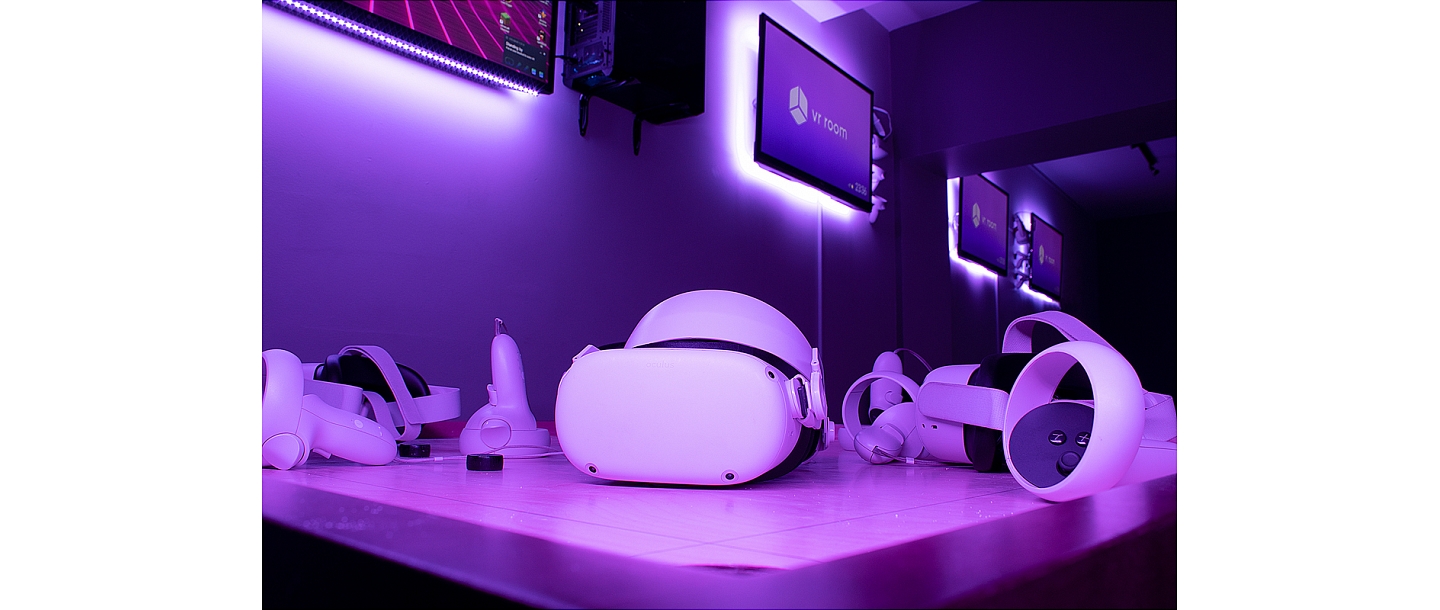 Rental of virtual reality glasses