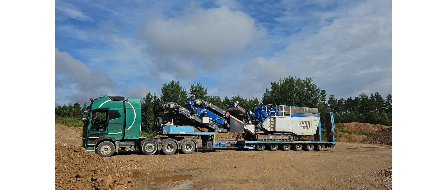 Oversized cargo transportation