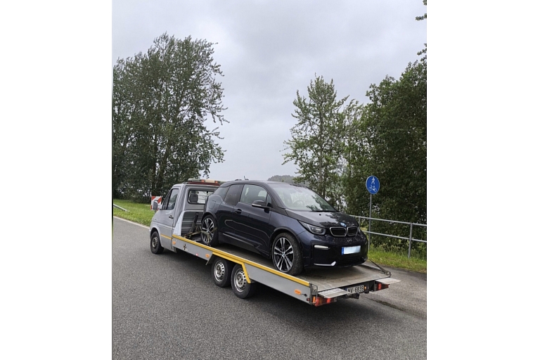Droša auto transportēšana