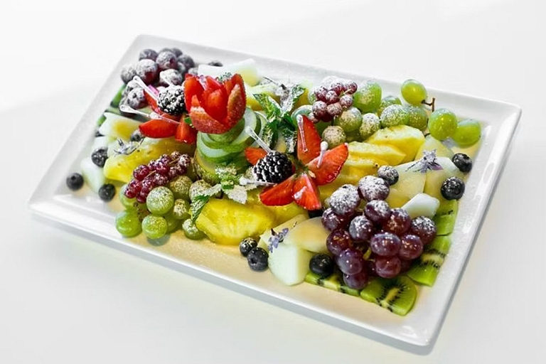 fruit and berry platter