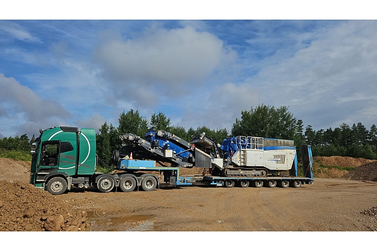 Oversized cargo transportation