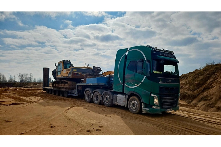 Transportation of heavy equipment