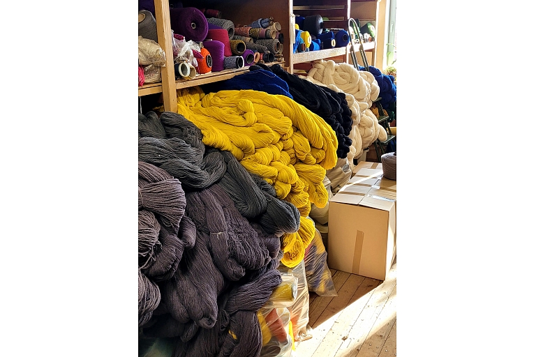 Wool yarn