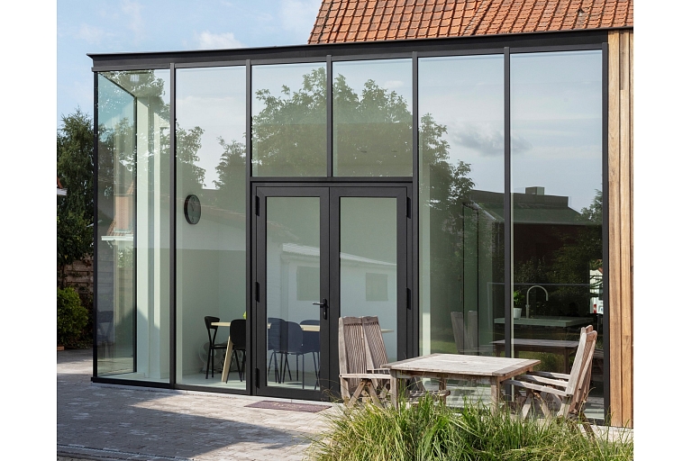 Alumīnija stikla fasādes