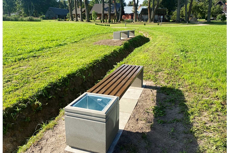 sols komplektā ar urnu