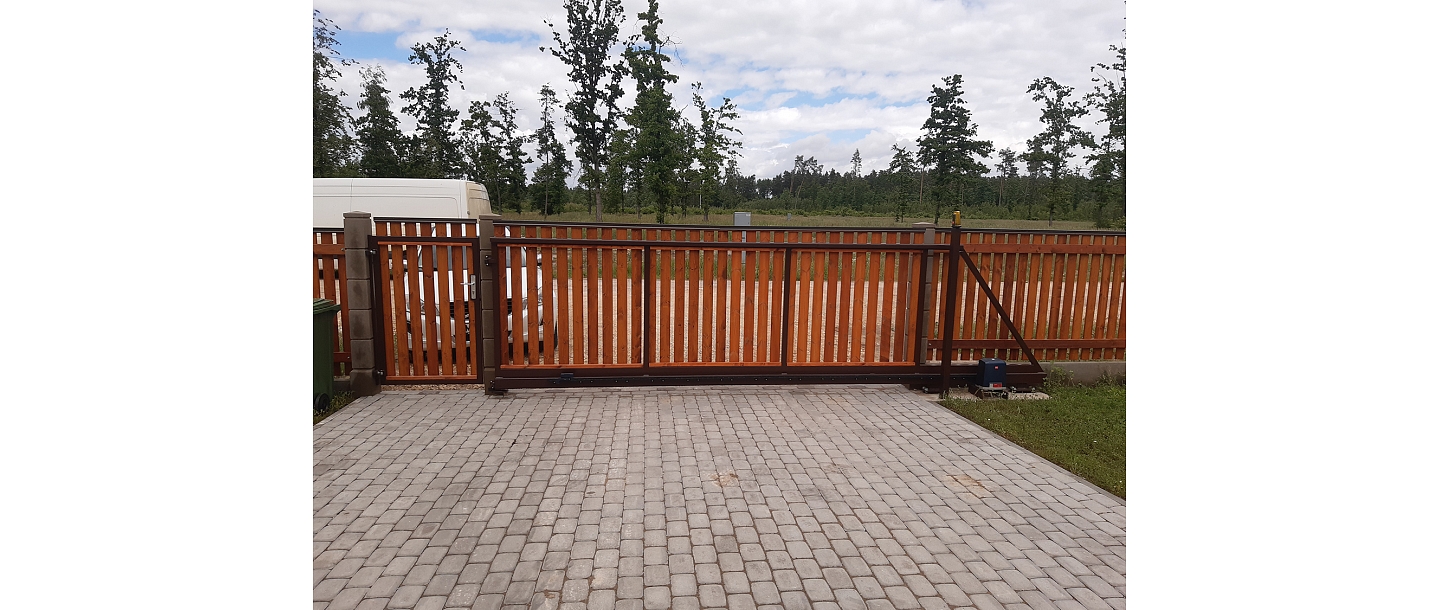 fences for private houses